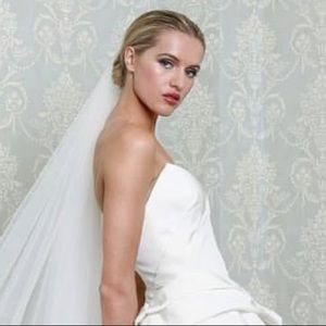 Meet your Posher, Dana